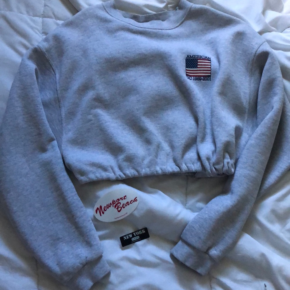 Cropped crew neck